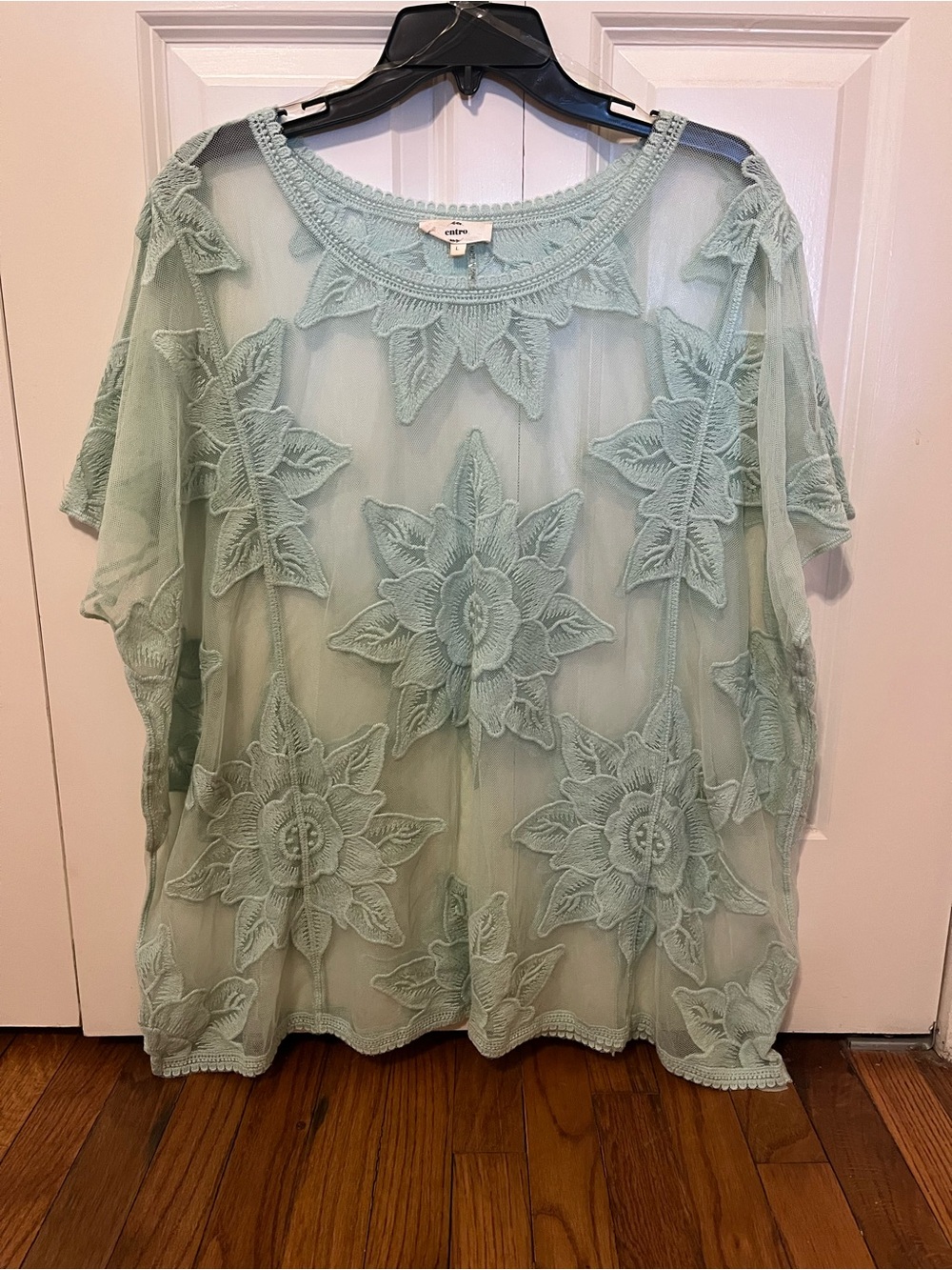 entro Mint Green Floral Lace Tunic Top